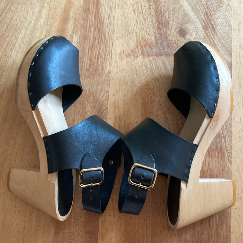 BRYR Black Leather Peep-Toe Wedge Sandals - Picture 10 of 13